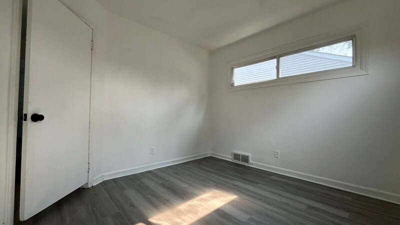 Building Photo - 11755 Berwyn Ave