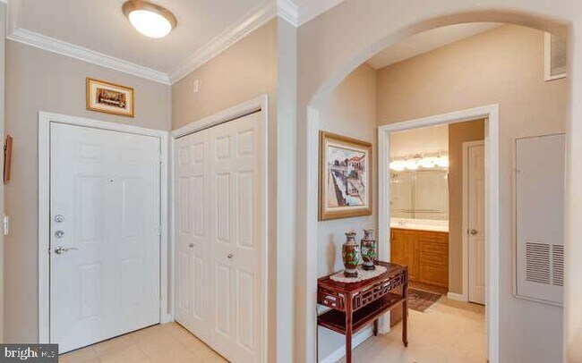 Building Photo - 12925 Centre Park Cir