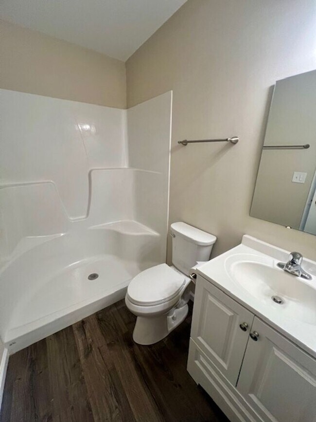 Building Photo - Black Mountain Rental-Fabulous Location!