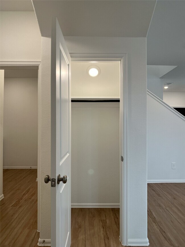 Building Photo - 24019 Steep Climb Dr