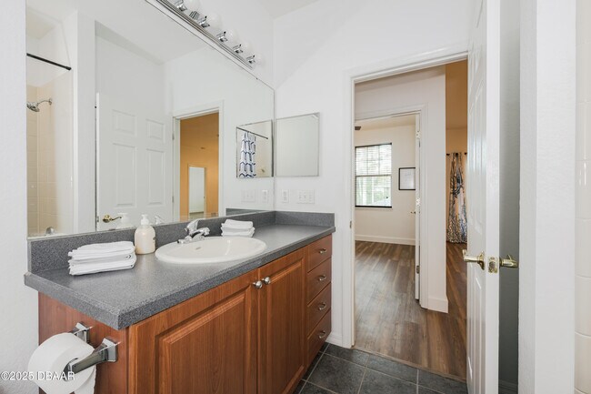 Building Photo - 830 Airport Rd