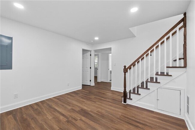 Building Photo - 3144 Flamingo Dr