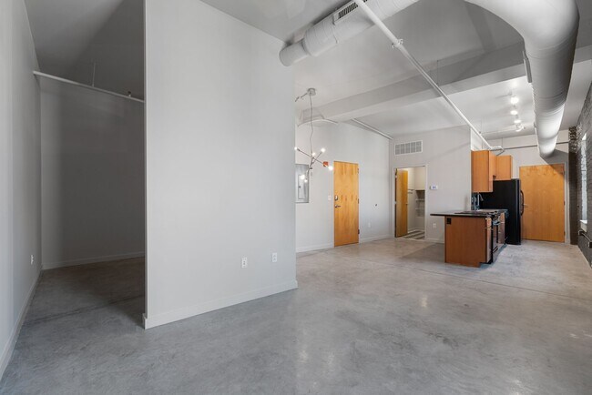 Building Photo - 1006 Olive St