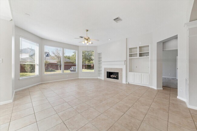 Building Photo - 12019 Costa Del Rey Ct