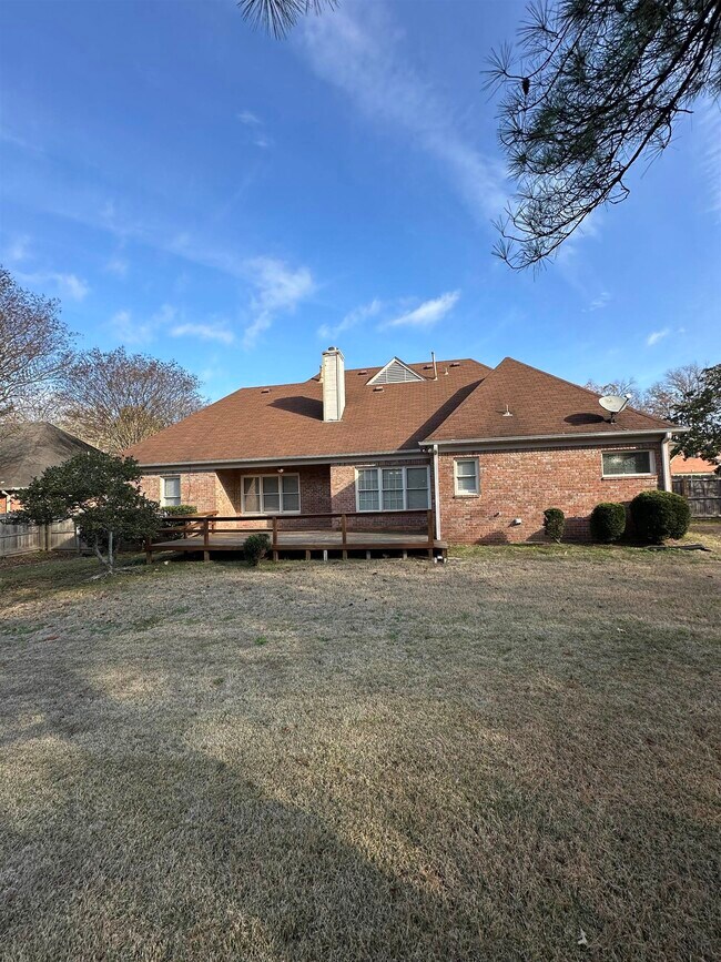 Building Photo - 1785 Wood Mills Dr W