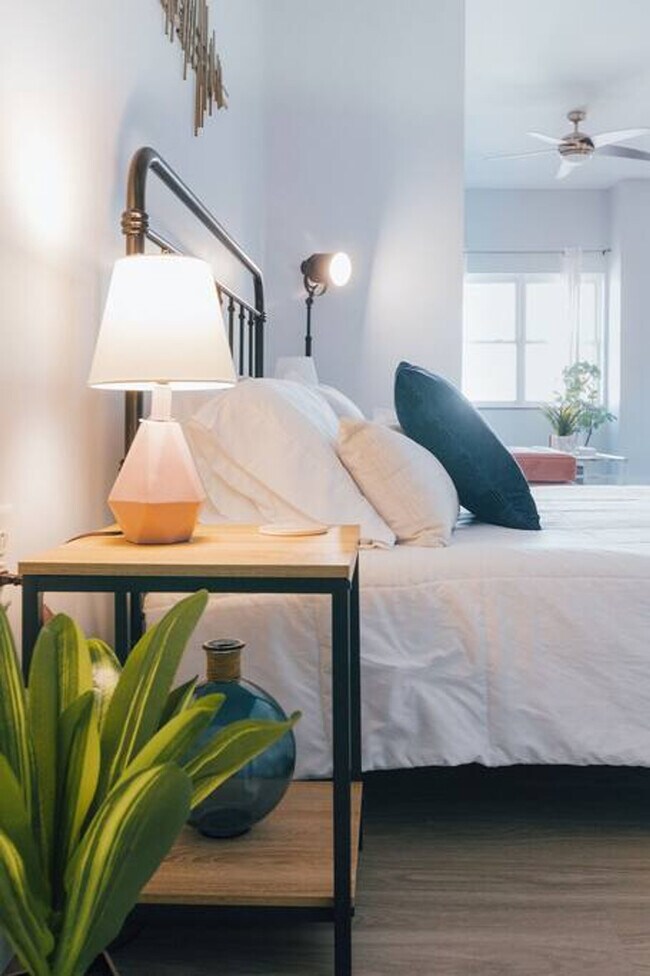 Building Photo - 202 E Main St