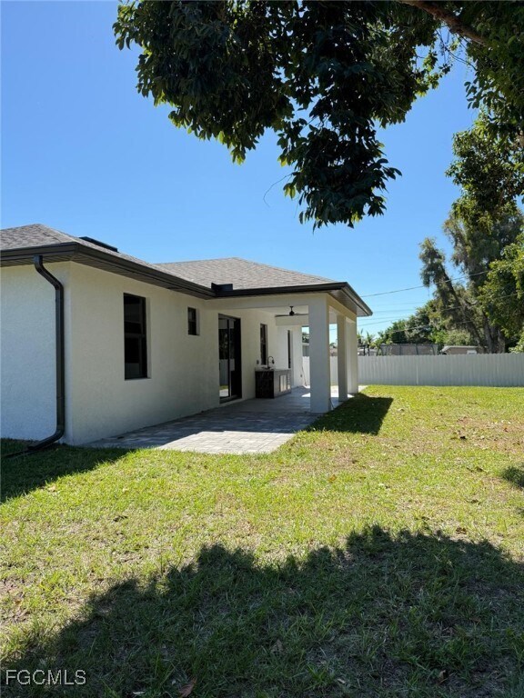 Building Photo - 953 Lakeview Dr