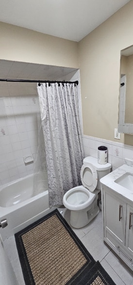 Building Photo - 312 Bond St