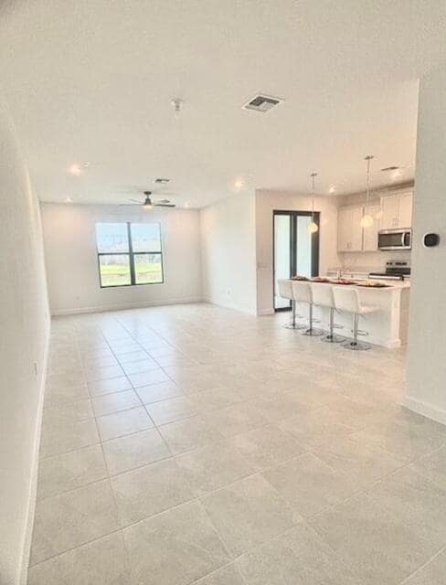 Building Photo - 14043 SW Thorens Dr