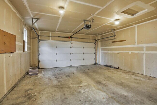 Building Photo - 15119 182nd Ave SE