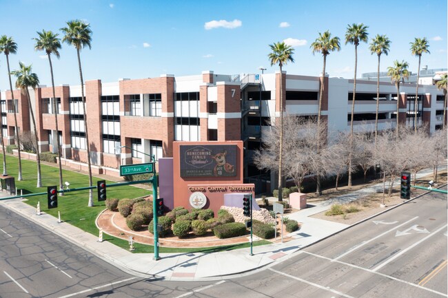 Building Photo - 4711