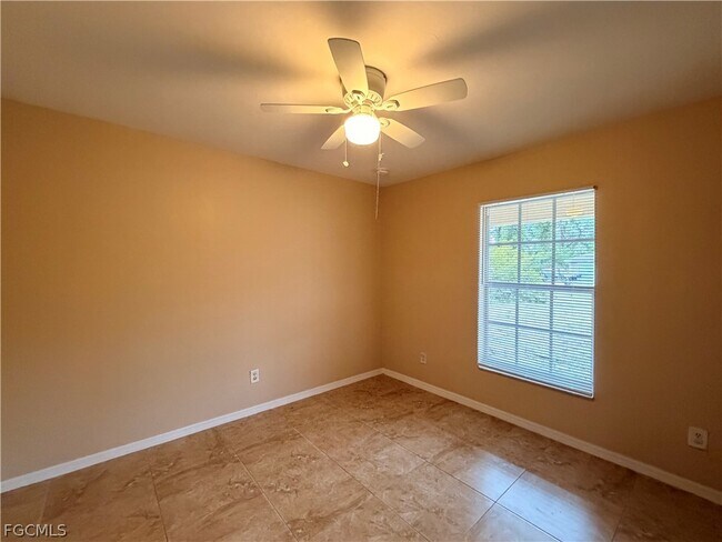 Building Photo - 208 Homewood Ave S