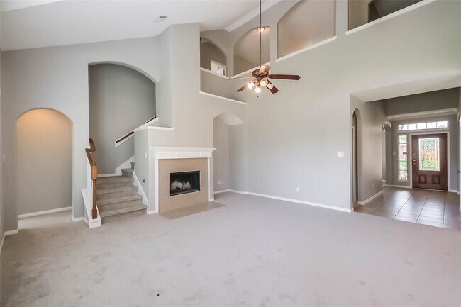 Building Photo - 17627 Quiet Loch Ln
