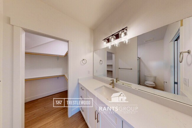 Building Photo - Brand New! Modern Home in Trestlewood – Wh...