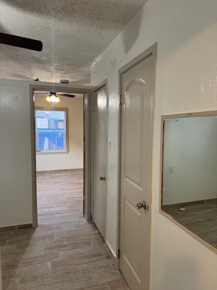 Building Photo - 509 Plymouth Ave