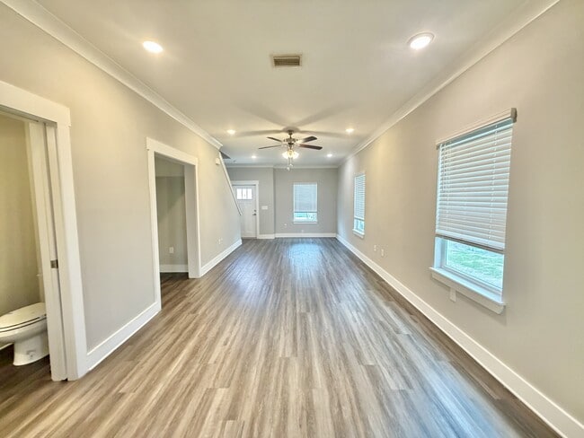 Building Photo - 363 N Sand Palm Rd