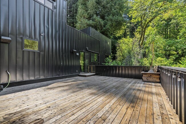 Building Photo - 850 Branciforte Dr