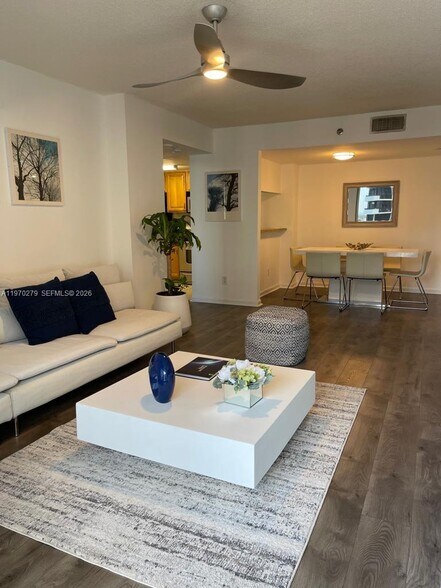 Building Photo - 770 Claughton Island Dr