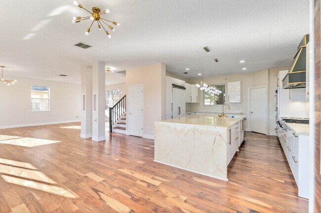 Building Photo - 1755 Delafield Dr