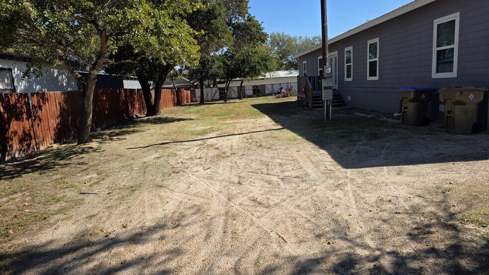 Building Photo - 22806 Shady Forest Dr