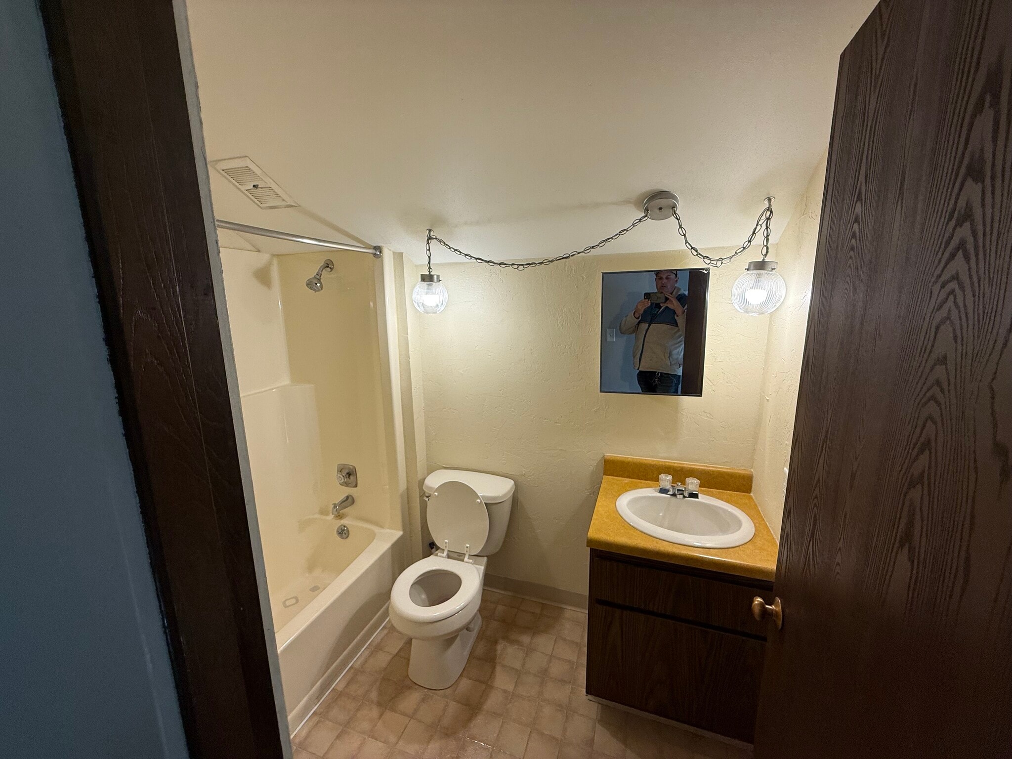 Building Photo - 316 W Mill St