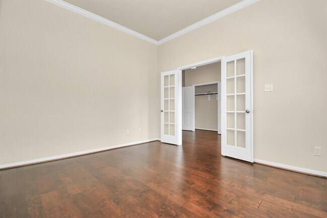 Building Photo - 1122 Boxwood Dr