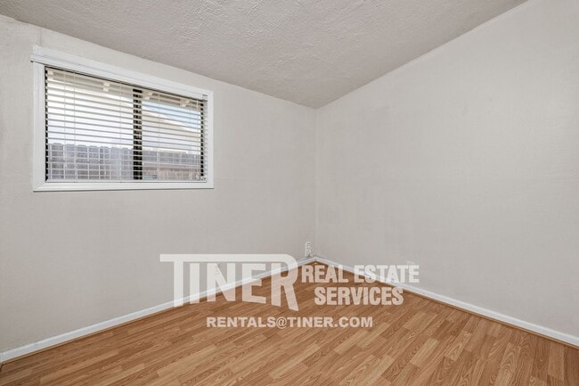 Building Photo - 8968 Talisman Dr