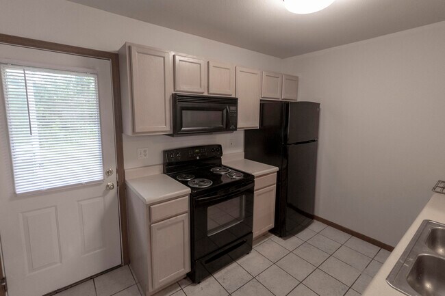 Building Photo - 1627 Bold Ruler Ct