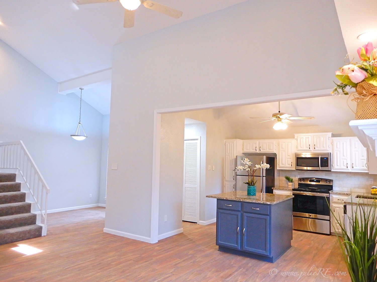 Building Photo - 3636 Country Club Dr W