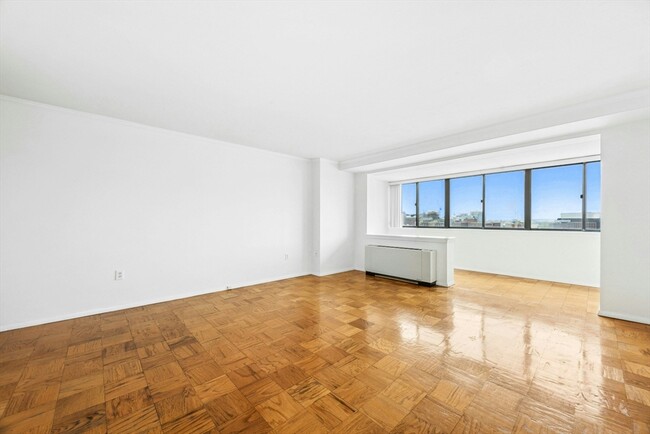 Building Photo - 6 Whittier Pl