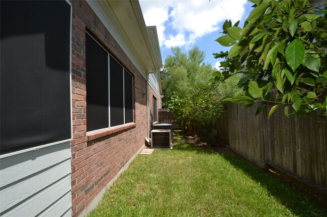 Building Photo - 15307 Amesbury Ln