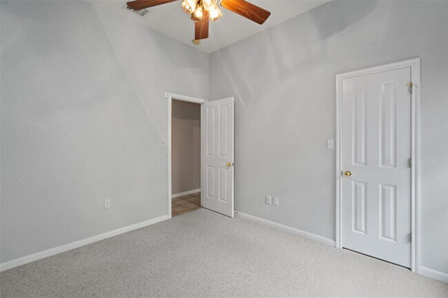 Building Photo - 901 Cashew Ln