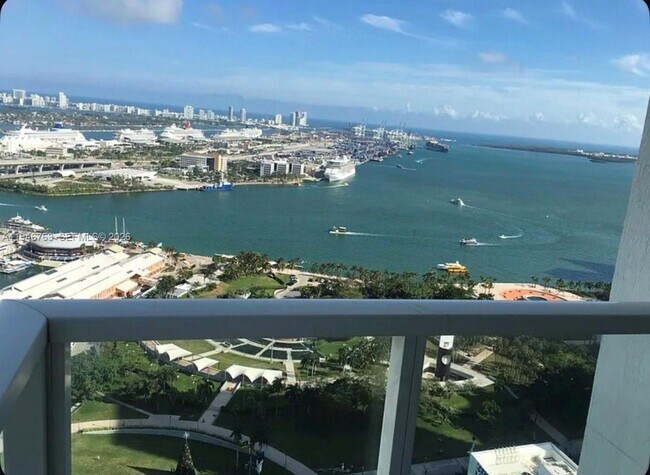 Building Photo - 253 NE 2nd St