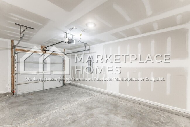 Building Photo - 4131 Hudson Ct SW