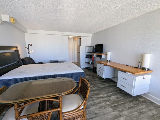 Building Photo - Partially Furnished  Studio with 1-Bath at...
