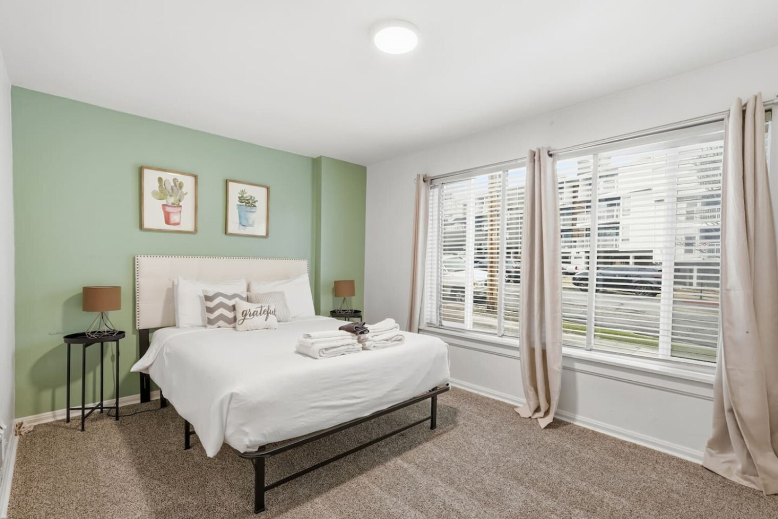 Building Photo - 237 N Center St