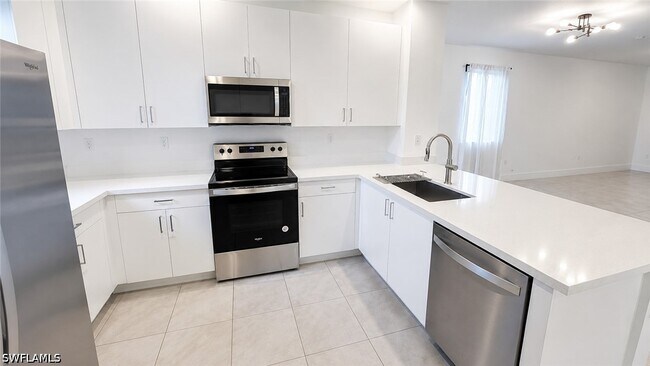 Building Photo - 5245 Marano Dr