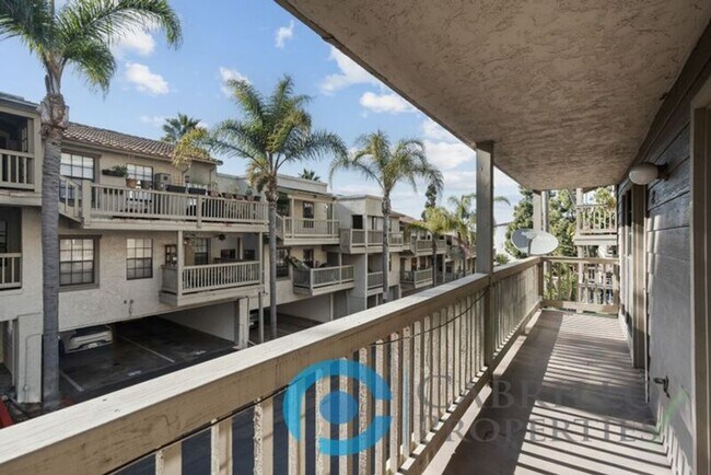 Building Photo - 3975 Hortensia St