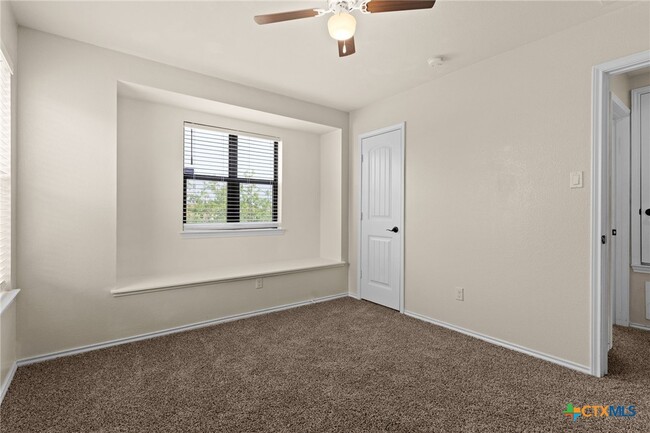 Building Photo - 1012 Tumbleweed Trail