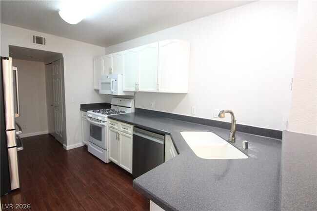Building Photo - 7948 W Nevso Dr