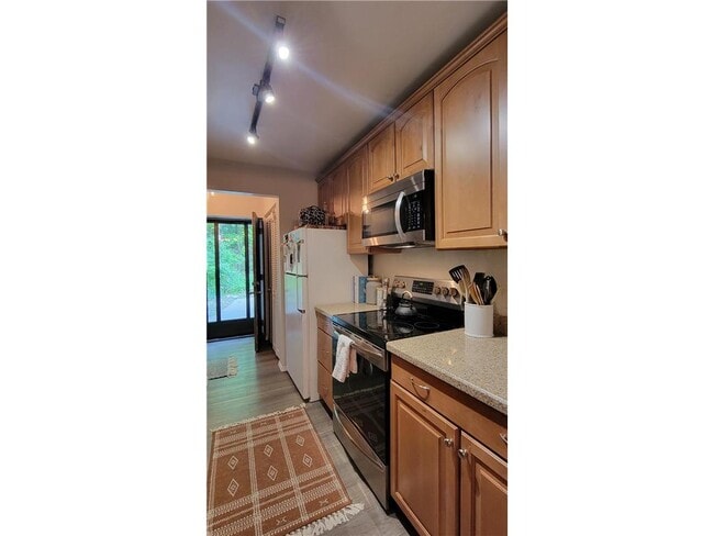 Building Photo - 1859 Yuma Ln N