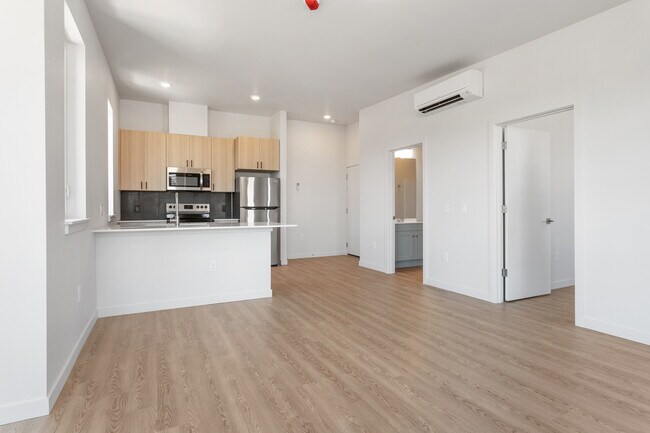 Building Photo - ORYA1515