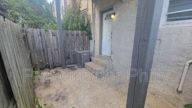 Building Photo - 306 Cambridge St