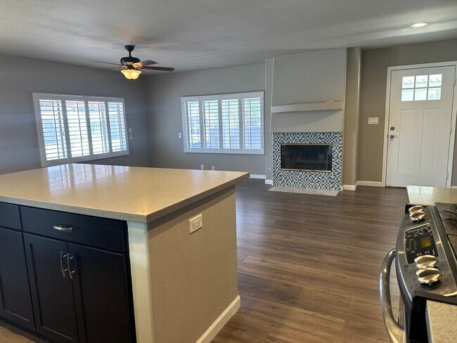 Building Photo - 73270 Desert Greens Dr N