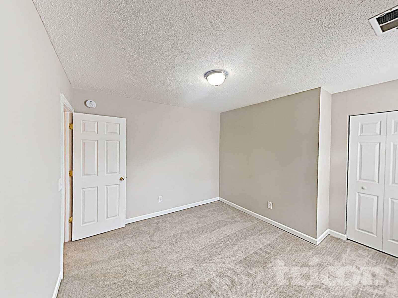 Building Photo - 1964 Lake Carolina Dr