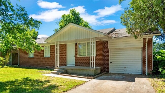 Building Photo - Holiday special / January rent 60% off