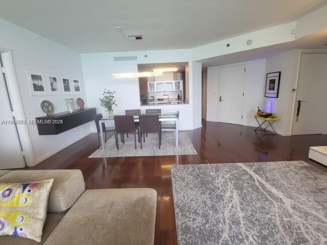 Building Photo - 17201 Collins Ave