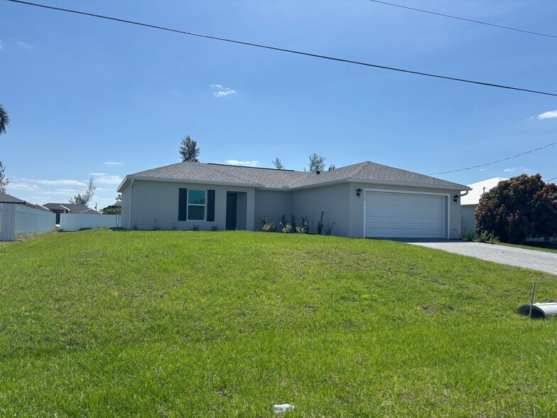 Building Photo - 1113 NW 21st Ave