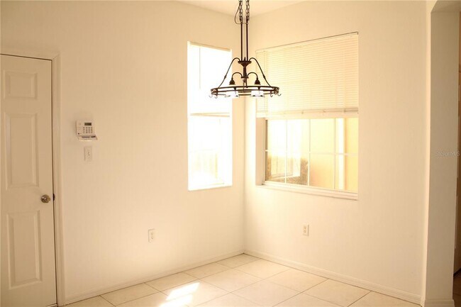 Building Photo - 3429 Parkridge Cir