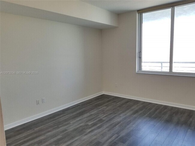 Building Photo - 335 S Biscayne Blvd